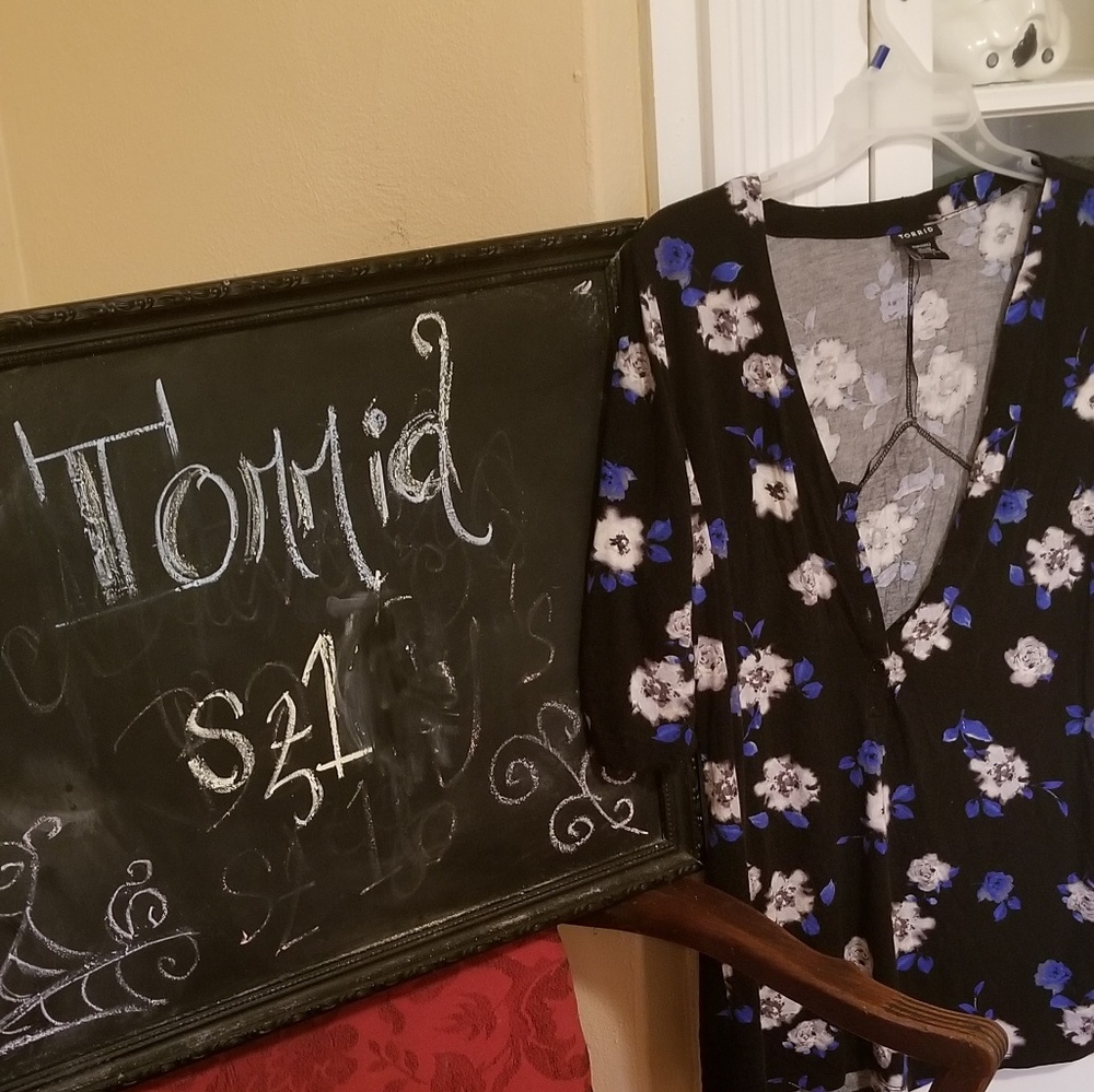 Floral button up
